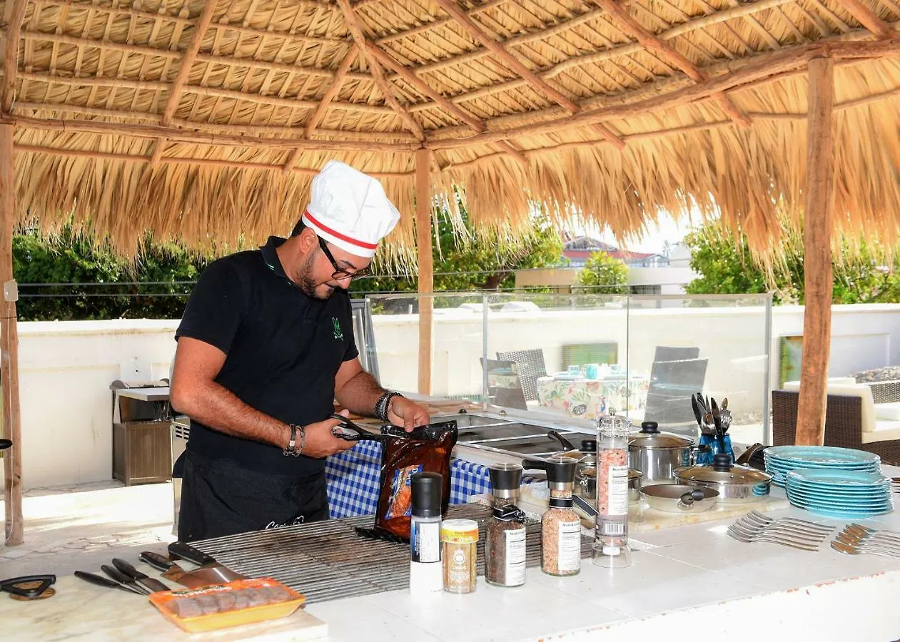 Onyx Aparta Hotel La Romana Apartment